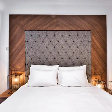 Luxury - Grand Sapphire * Trikomo