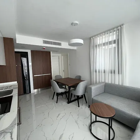 Luxury - Grand Sapphire *